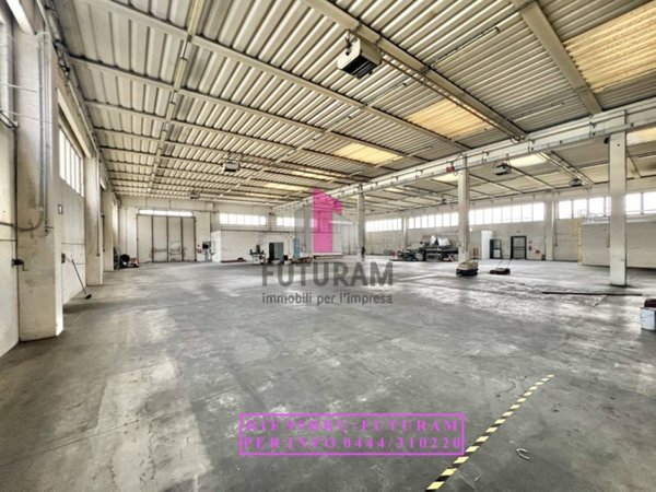 locale commerciale in vendita a San Giorgio in Bosco