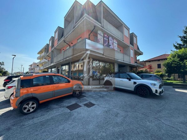 negozio in vendita a San Giorgio in Bosco