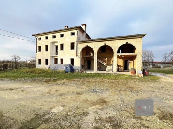 casa indipendente in vendita a San Giorgio in Bosco