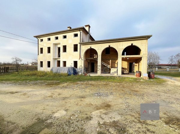casa indipendente in vendita a San Giorgio in Bosco