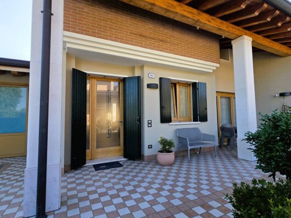 casa indipendente in vendita a San Giorgio in Bosco in zona Sant'Anna Morosina