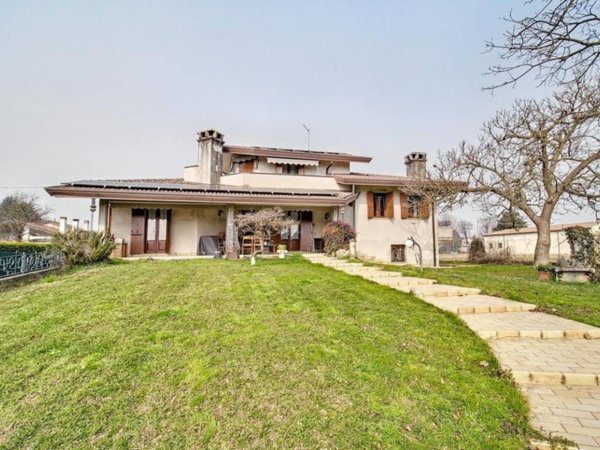 casa indipendente in vendita a San Giorgio in Bosco in zona Paviola
