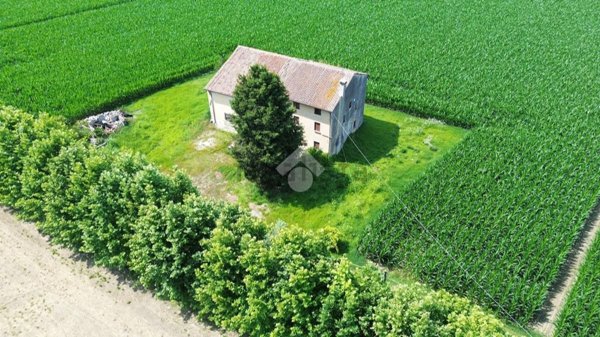 casale in vendita a San Giorgio in Bosco in zona Lobia