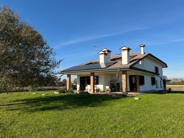 casa indipendente in vendita a San Giorgio in Bosco in zona Paviola