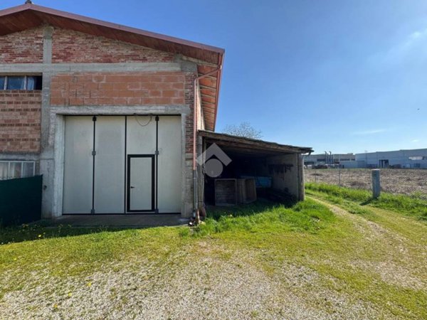 casa indipendente in vendita a San Giorgio in Bosco in zona Paviola