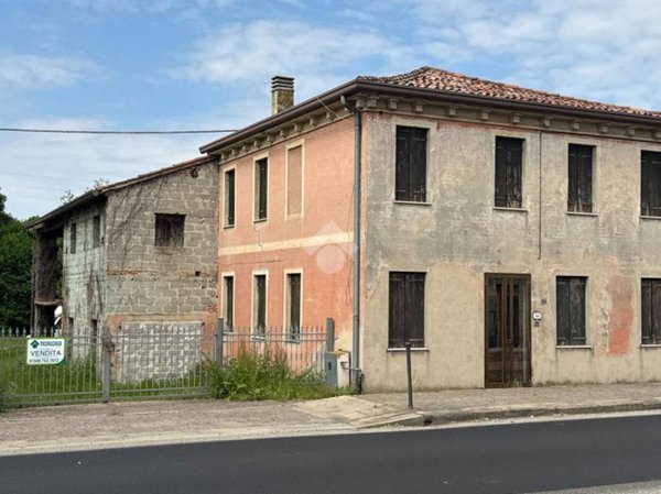 casa indipendente in vendita a San Giorgio in Bosco in zona Paviola