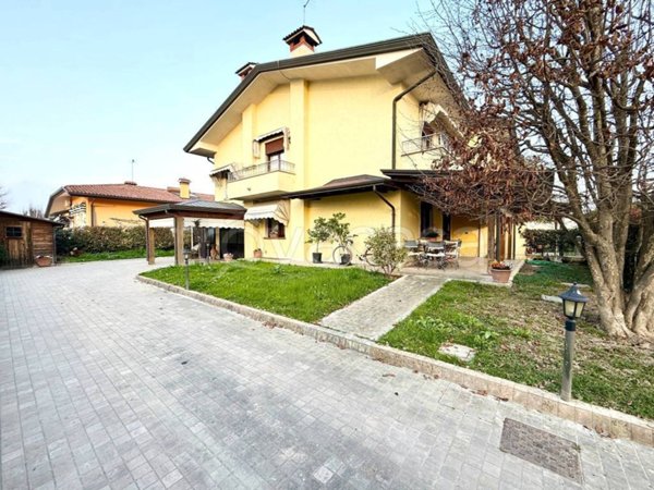 casa indipendente in vendita a San Giorgio in Bosco in zona Sant'Anna Morosina