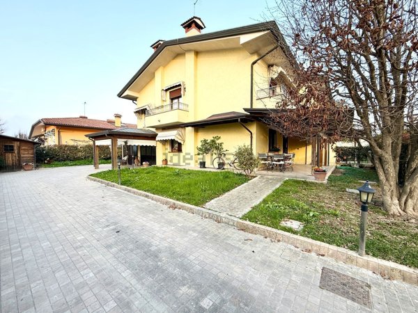 casa indipendente in vendita a San Giorgio in Bosco in zona Sant'Anna Morosina