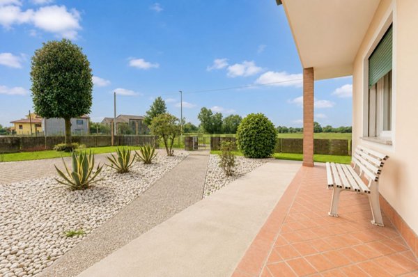casa indipendente in vendita a San Giorgio in Bosco in zona Sant'Anna Morosina