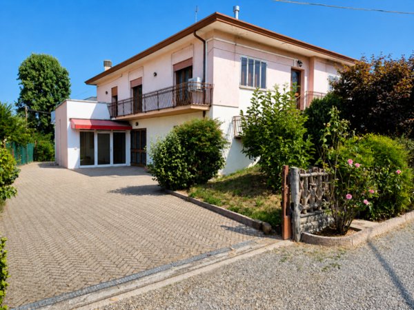 casa indipendente in vendita a San Giorgio in Bosco in zona Lobia
