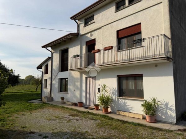 casa indipendente in vendita a San Giorgio in Bosco