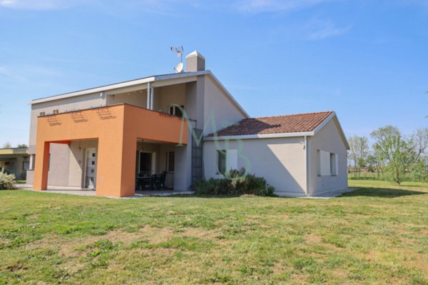 casa indipendente in vendita a San Martino di Lupari in zona Monastiero