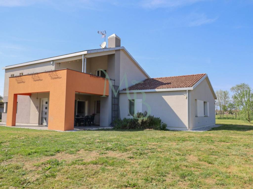 casa indipendente in vendita a San Martino di Lupari in zona Monastiero