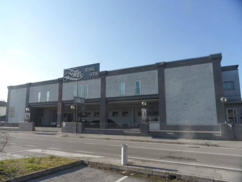 locale commerciale in vendita a San Martino di Lupari