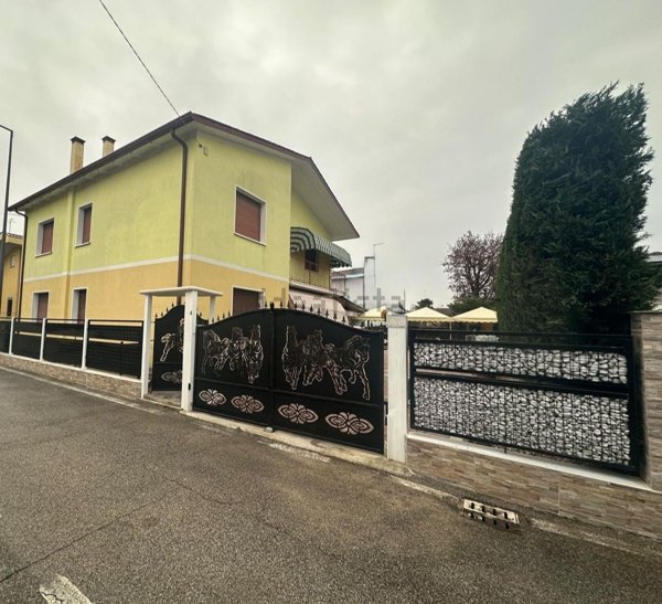 casa indipendente in vendita a San Martino di Lupari