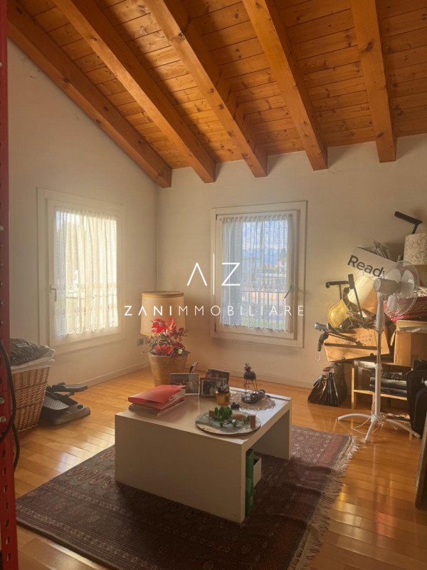 negozio in vendita a San Martino di Lupari in zona Campagnalta