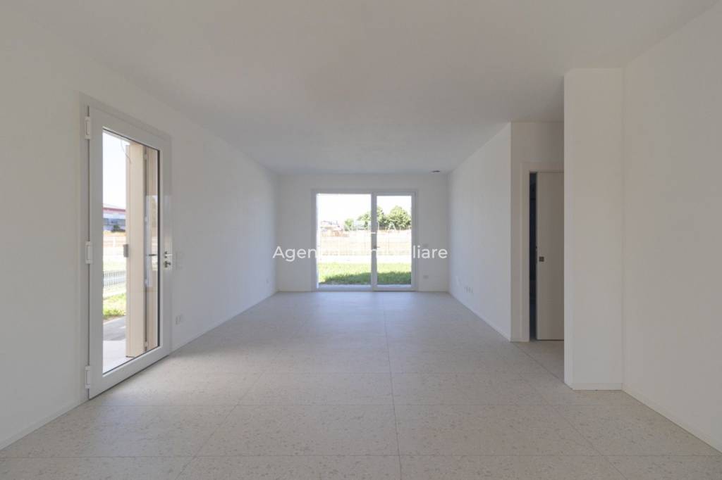 casa indipendente in vendita a San Martino di Lupari in zona Lovari