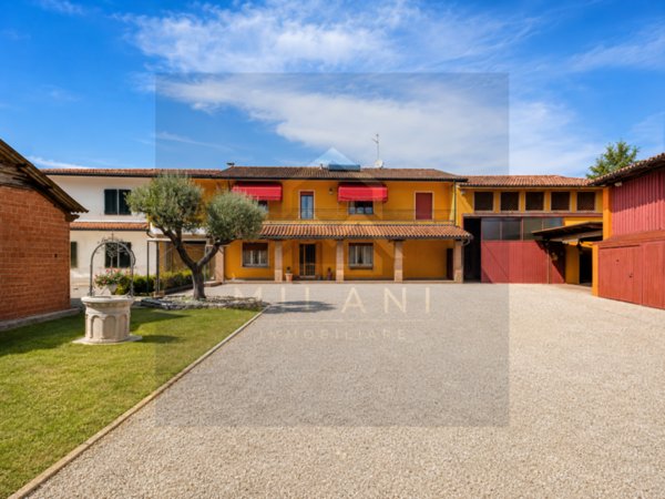 casa indipendente in vendita a San Martino di Lupari in zona Lovari