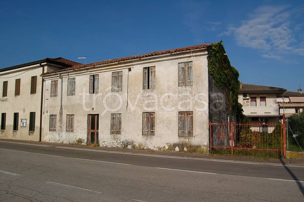 casa indipendente in vendita a San Pietro in Gu