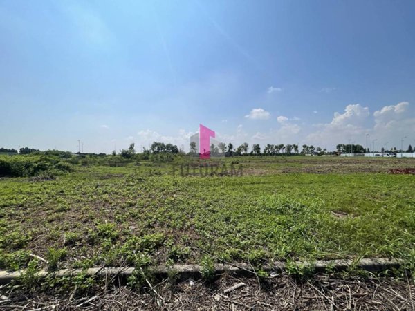 terreno edificabile in vendita a San Pietro in Gu