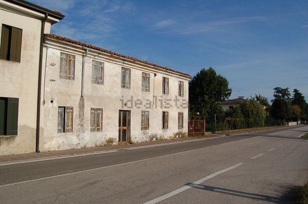 casa indipendente in vendita a San Pietro in Gu