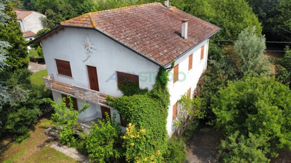 casa indipendente in vendita a San Pietro in Gu