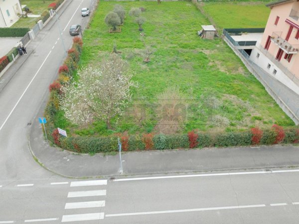 casa indipendente in vendita a San Pietro in Gu