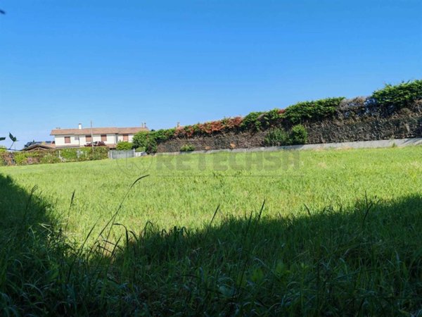 terreno edificabile in vendita a San Pietro in Gu