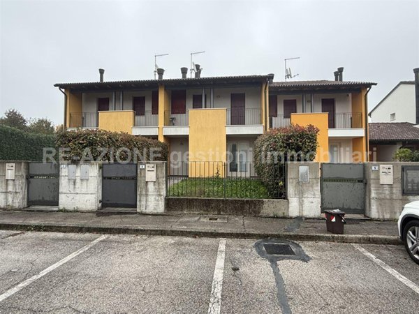 casa indipendente in vendita a San Pietro in Gu