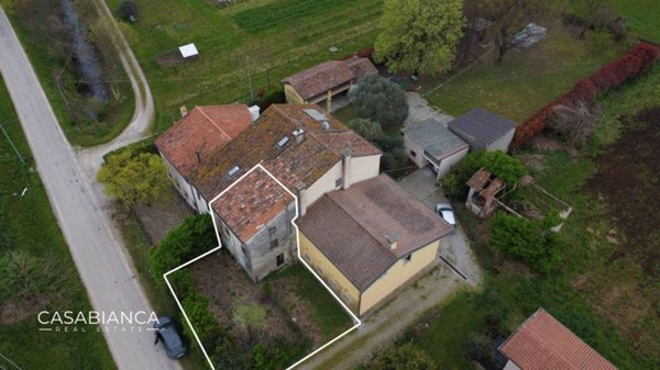 casa indipendente in vendita a San Pietro in Gu