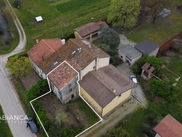casa indipendente in vendita a San Pietro in Gu