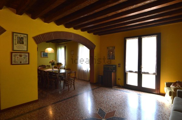 casa indipendente in vendita a San Pietro in Gu