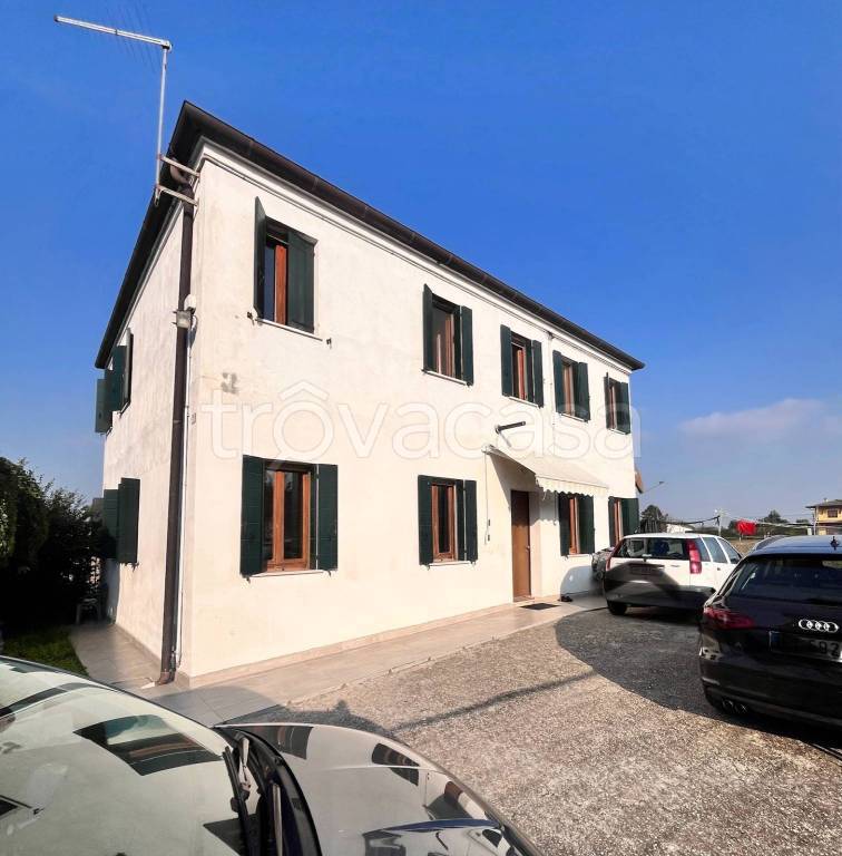 casa indipendente in vendita a San Pietro Viminario