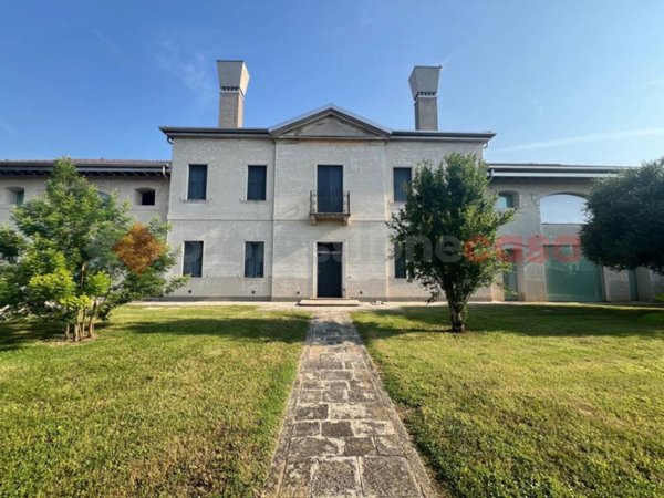 casa indipendente in vendita a San Pietro Viminario