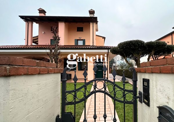 casa indipendente in vendita a San Pietro Viminario