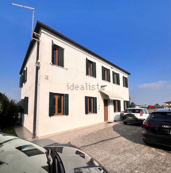 casa indipendente in vendita a San Pietro Viminario