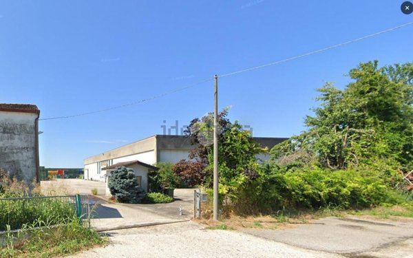 capannone in vendita a San Pietro Viminario