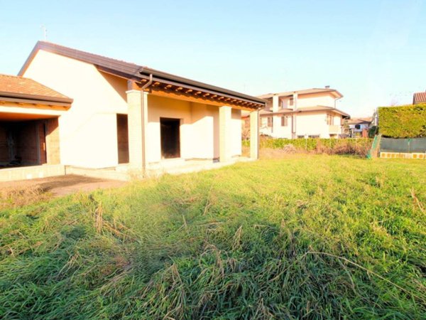 casa indipendente in vendita a San Pietro Viminario in zona Vanzo