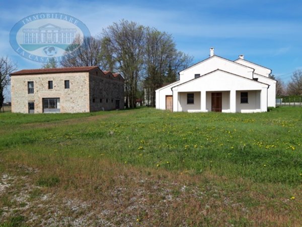 casa indipendente in vendita a San Pietro Viminario