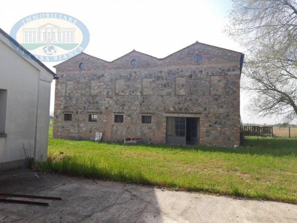 casa indipendente in vendita a San Pietro Viminario