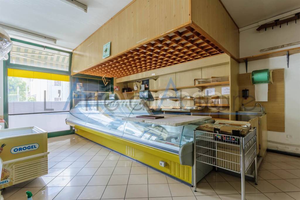 negozio in vendita a San Pietro Viminario in zona Vanzo