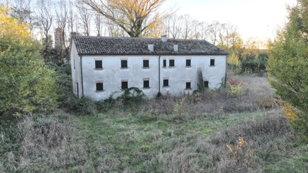 casa indipendente in vendita a San Pietro Viminario in zona Vanzo