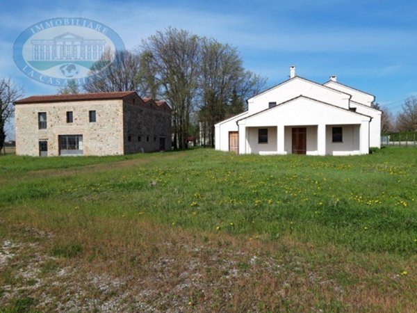 casa indipendente in vendita a San Pietro Viminario in zona Vanzo