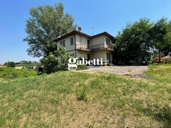 casa indipendente in vendita a San Pietro Viminario