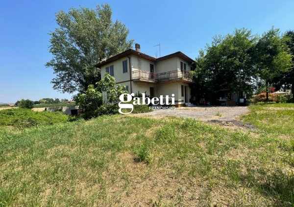 casa indipendente in vendita a San Pietro Viminario