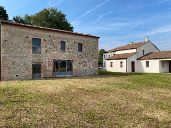 casa indipendente in vendita a San Pietro Viminario