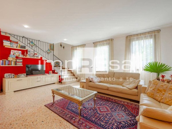 casa indipendente in vendita a Santa Giustina in Colle