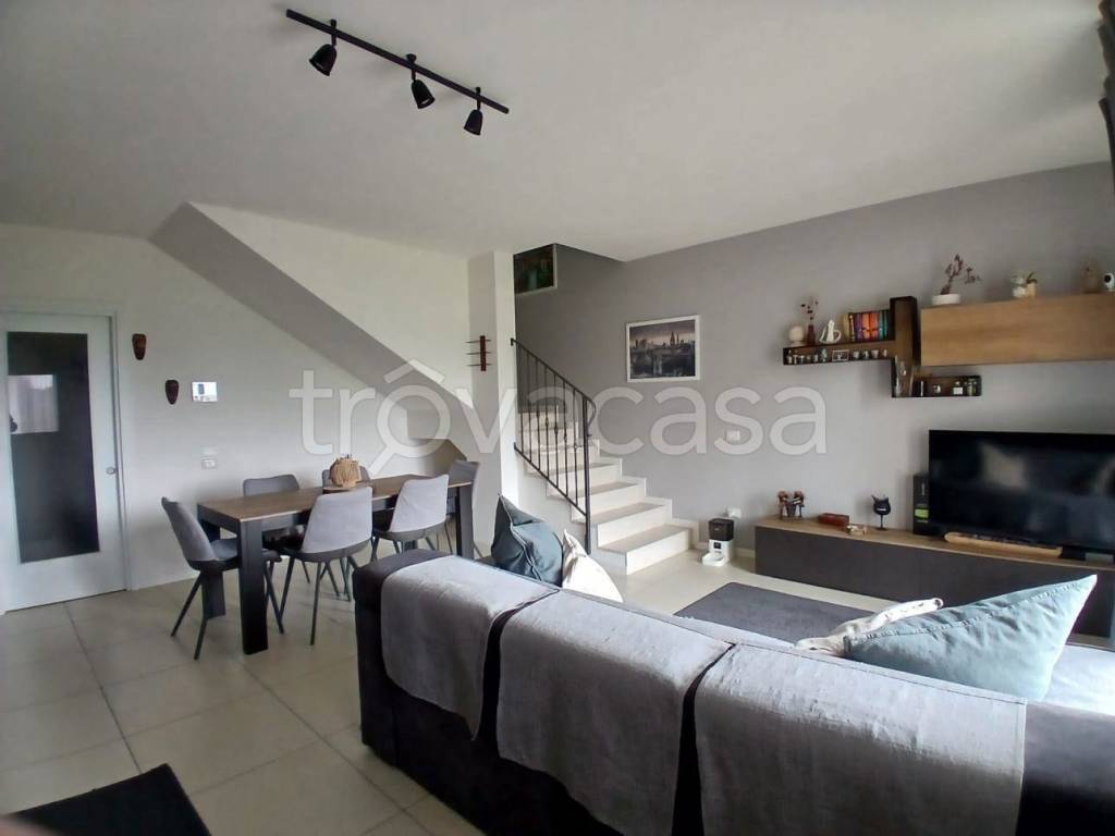 casa indipendente in vendita a Santa Giustina in Colle in zona Fratte