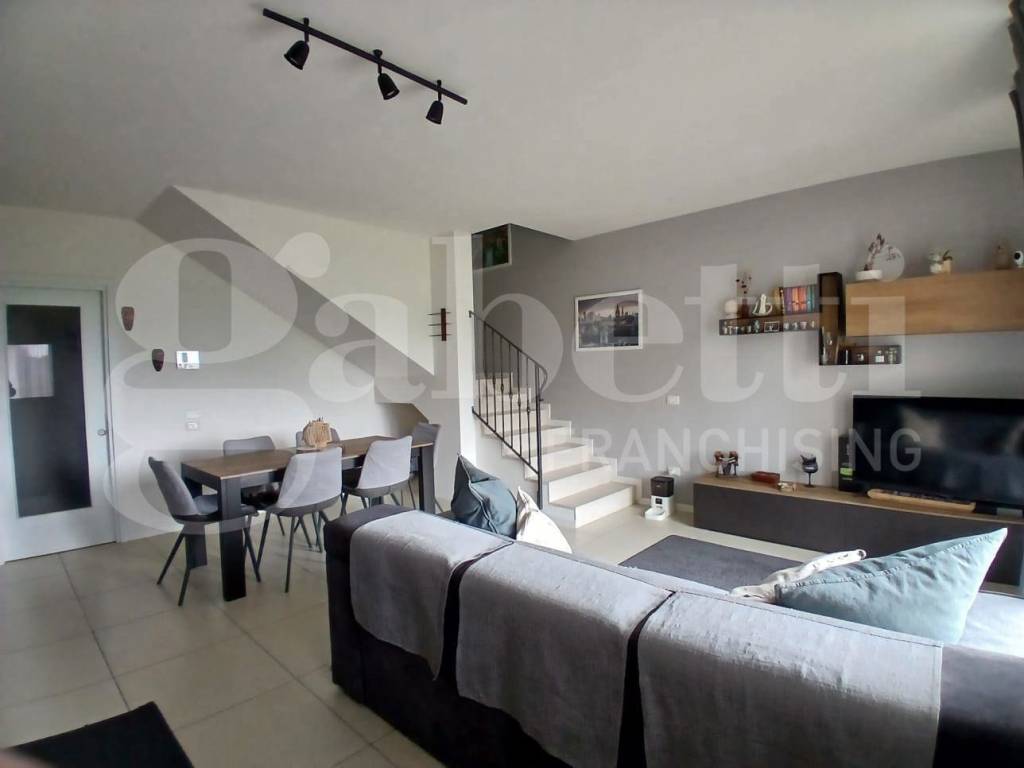 casa indipendente in vendita a Santa Giustina in Colle in zona Fratte