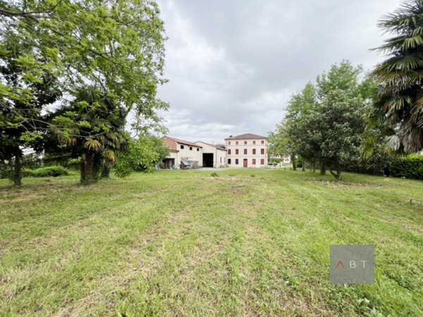 casa indipendente in vendita a Santa Giustina in Colle in zona Fratte